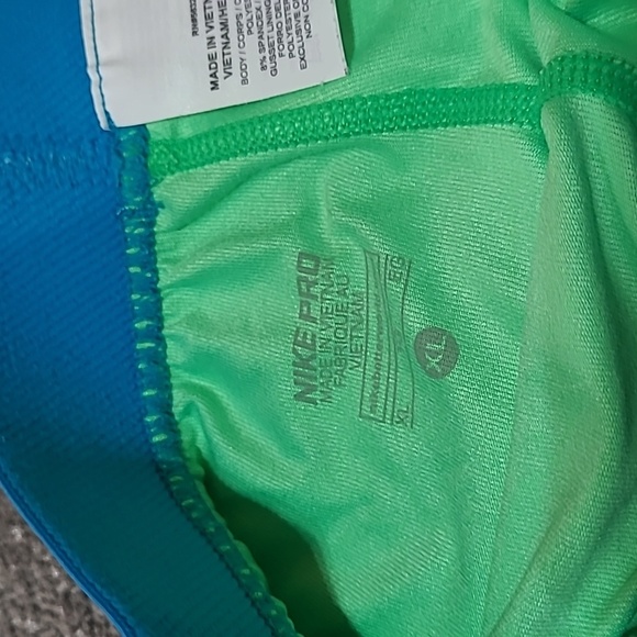 NIKE PRO LEOPARD PRINT SWOOSH LOGO LEGGINGS - Picture 5 of 10